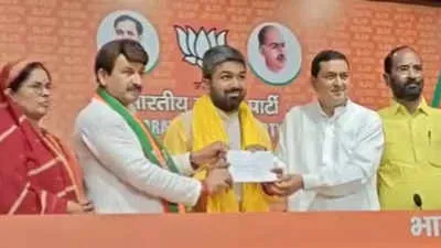 Bihar YouTuber Manish Kashyap joins BJP | Patna News - Times of India