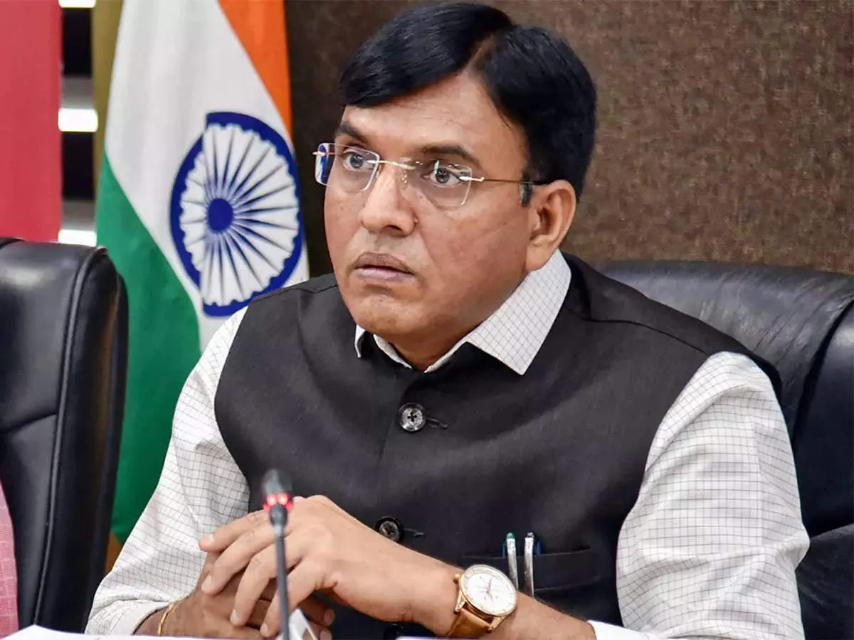 nmc: Health Minister Mansukh Mandaviya to discuss issues related to newly  notified regulations by NMC today - The Economic Times