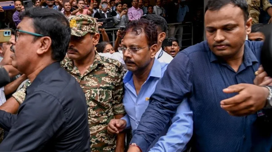 Case against aides of Sandip Ghosh, RG Kar ex-principal, for threatening  junior doctors at Kolkata Medical College - India Today