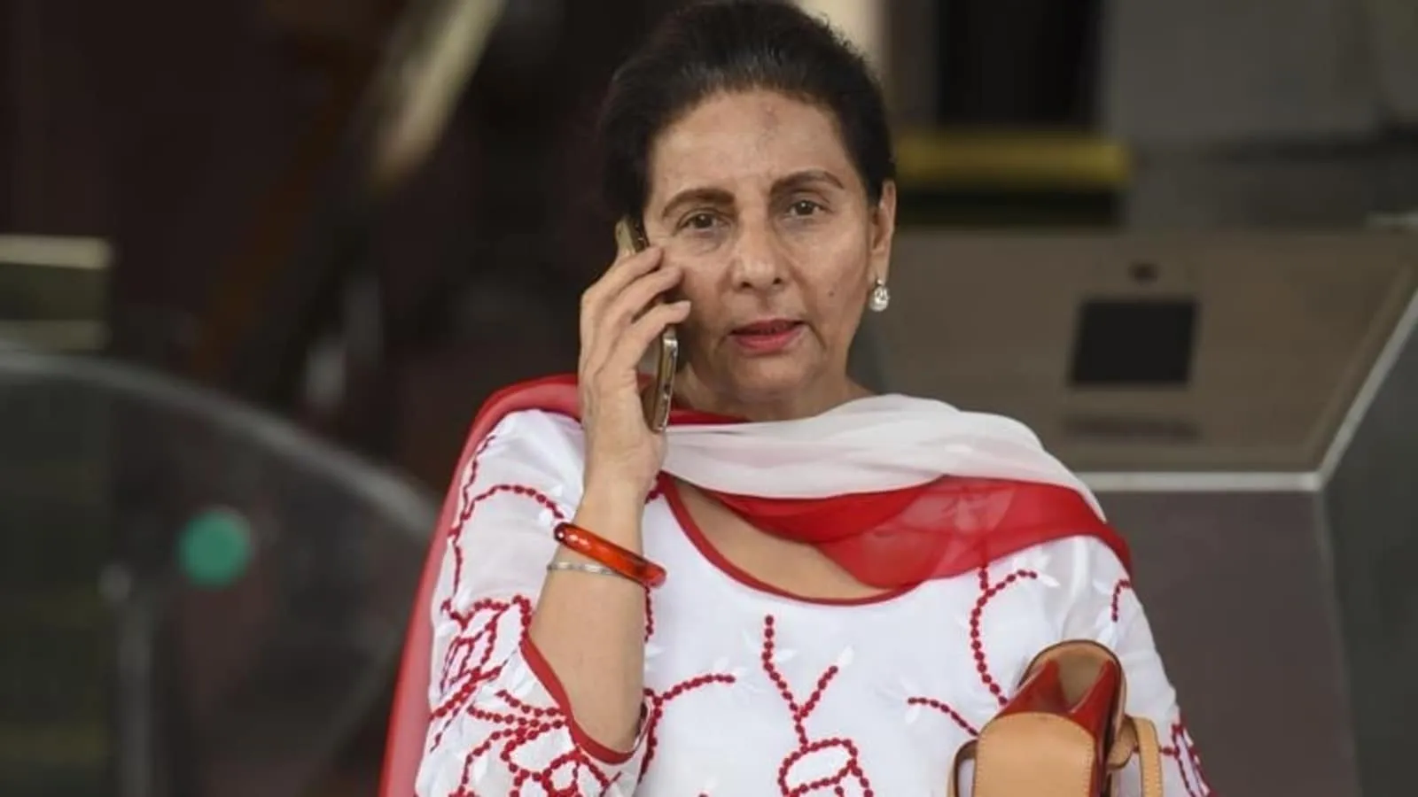Who is Preneet Kaur, Congress MP praised by BJP for voting against Mahua  Moitra? | Latest News India - Hindustan Times