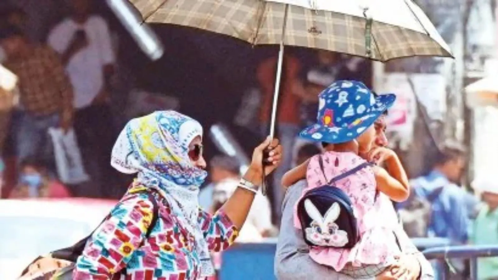 Red alert issued for several Bengal districts, heatwave conditions unlikely  to change till Wednesday | Kolkata News - The Indian Express
