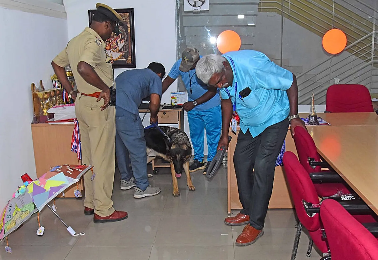 48 Bengaluru schools get bomb threat emails, police say hoax | Bangalore  News - The Indian Express