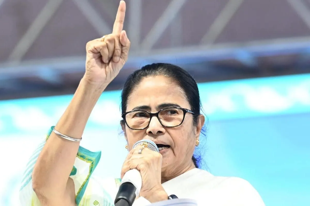 Mamata Banerjee: 'অনেকে ভুয়ো 'সন্দেশ' দিয়েছেন', নারীদিবসের মঞ্চ থেকে  সন্দেশখালি নিয়ে বিরোধীদের বার্তা মমতার Warns Opposition On Sandeshkhali  for Spreading wrong Message ...