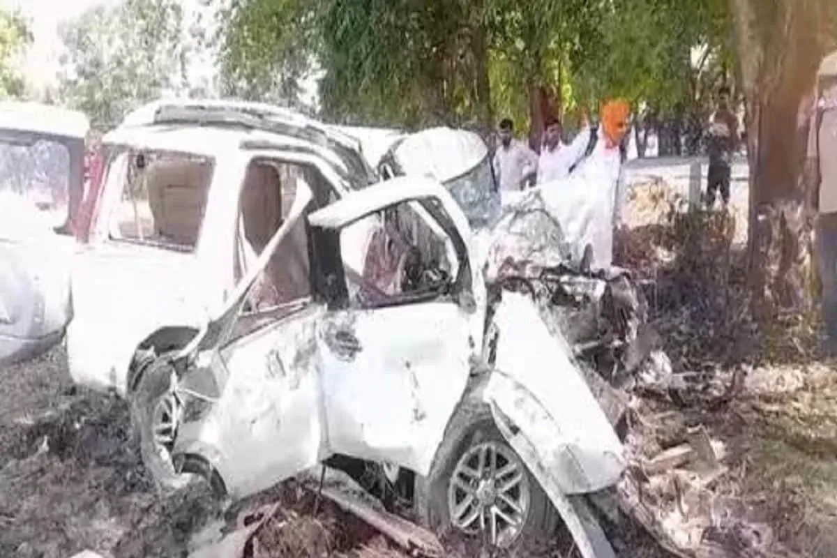 হস্টেলে ফেরার পথে ভয়াবহ ঘটনা!গাড়িতেই মুহূর্তে শেষ ৪ বন্ধু!দেখে আঁতকে উঠল পুলিশও