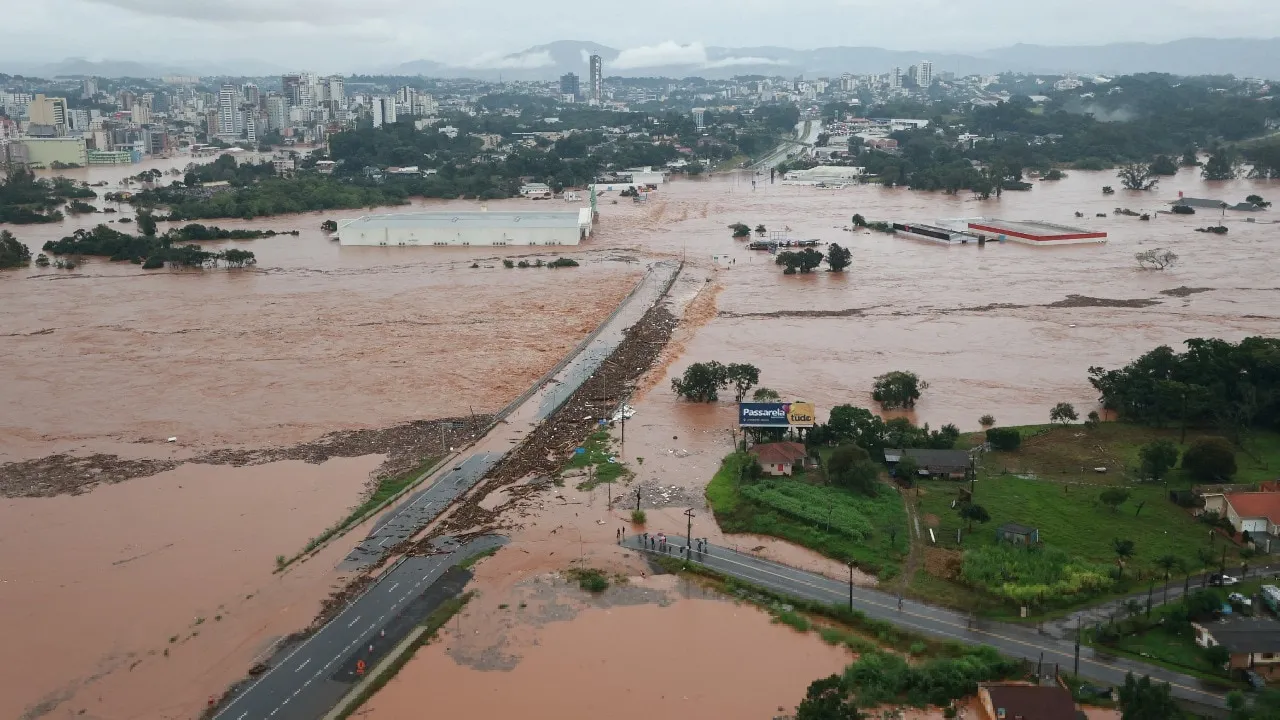 39 dead due to heavy rain in Brazil, death toll expected to rise - India  Today