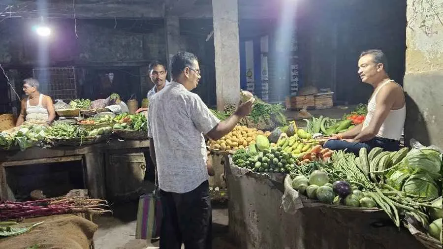 সবজির দাম বাড়ায় বাজারে বাজারে অভিযান!