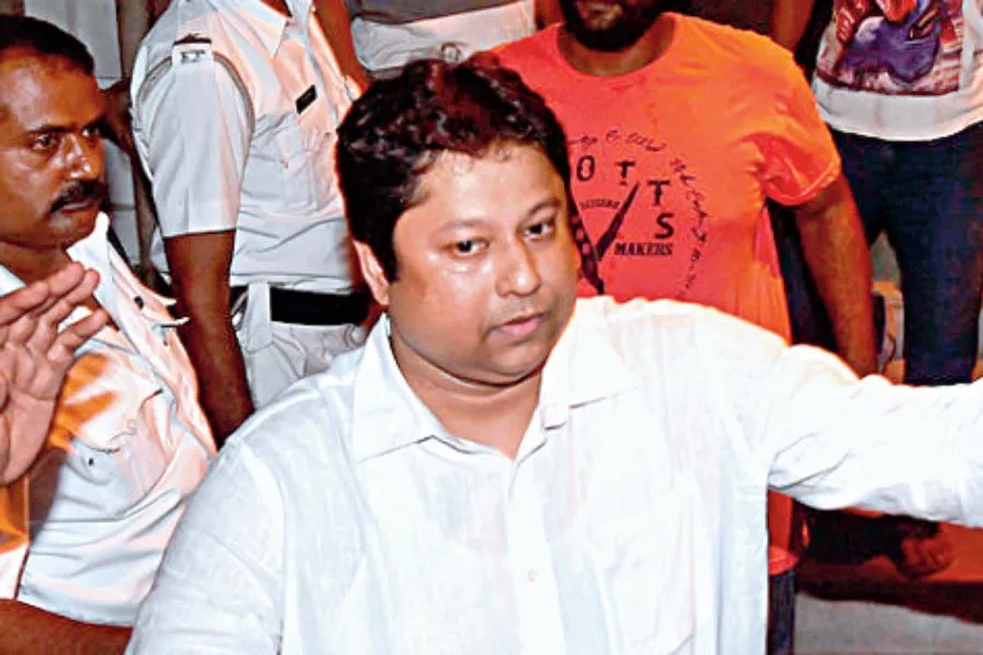 Kaustav Roy Arrested | Businessman Kaustav Roy was arrested by ED over  financial irregularities dgtl - Anandabazar