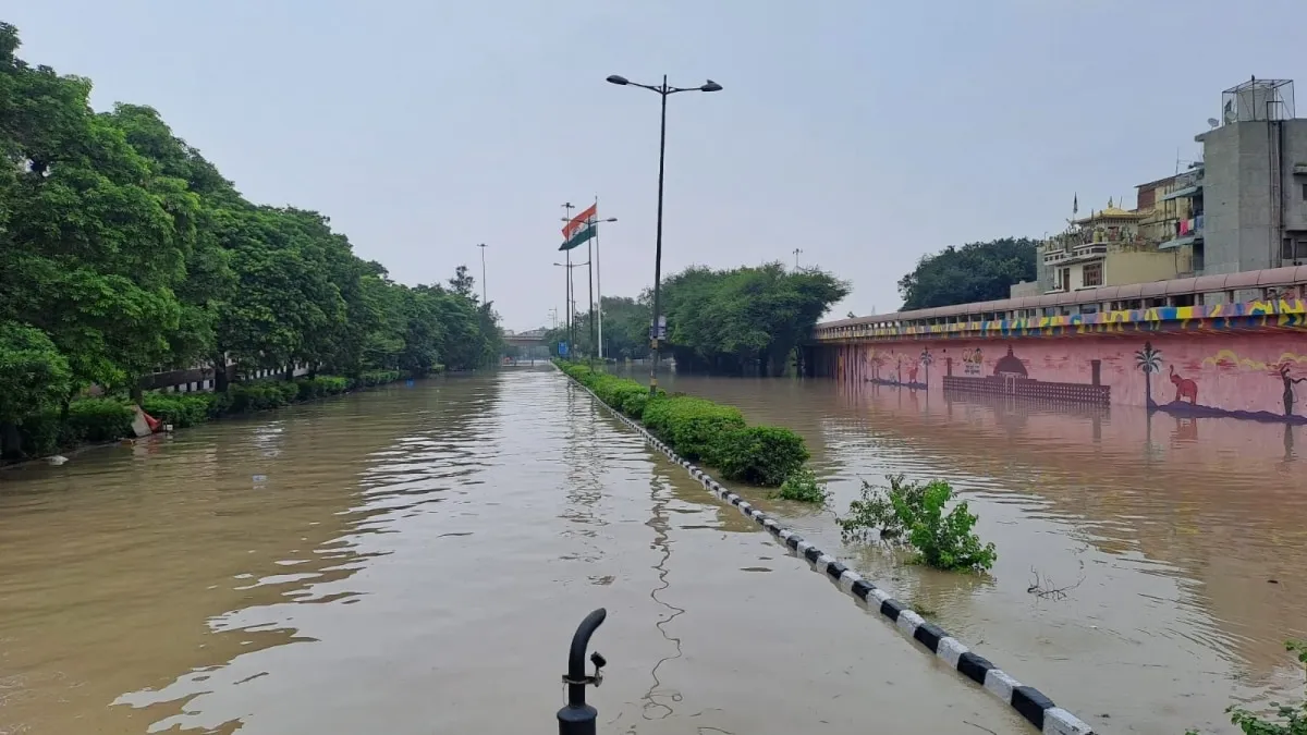 Delhi floods: IMD issues yellow alert for Saturday; more rains in store for  next 4-5 days - BusinessToday