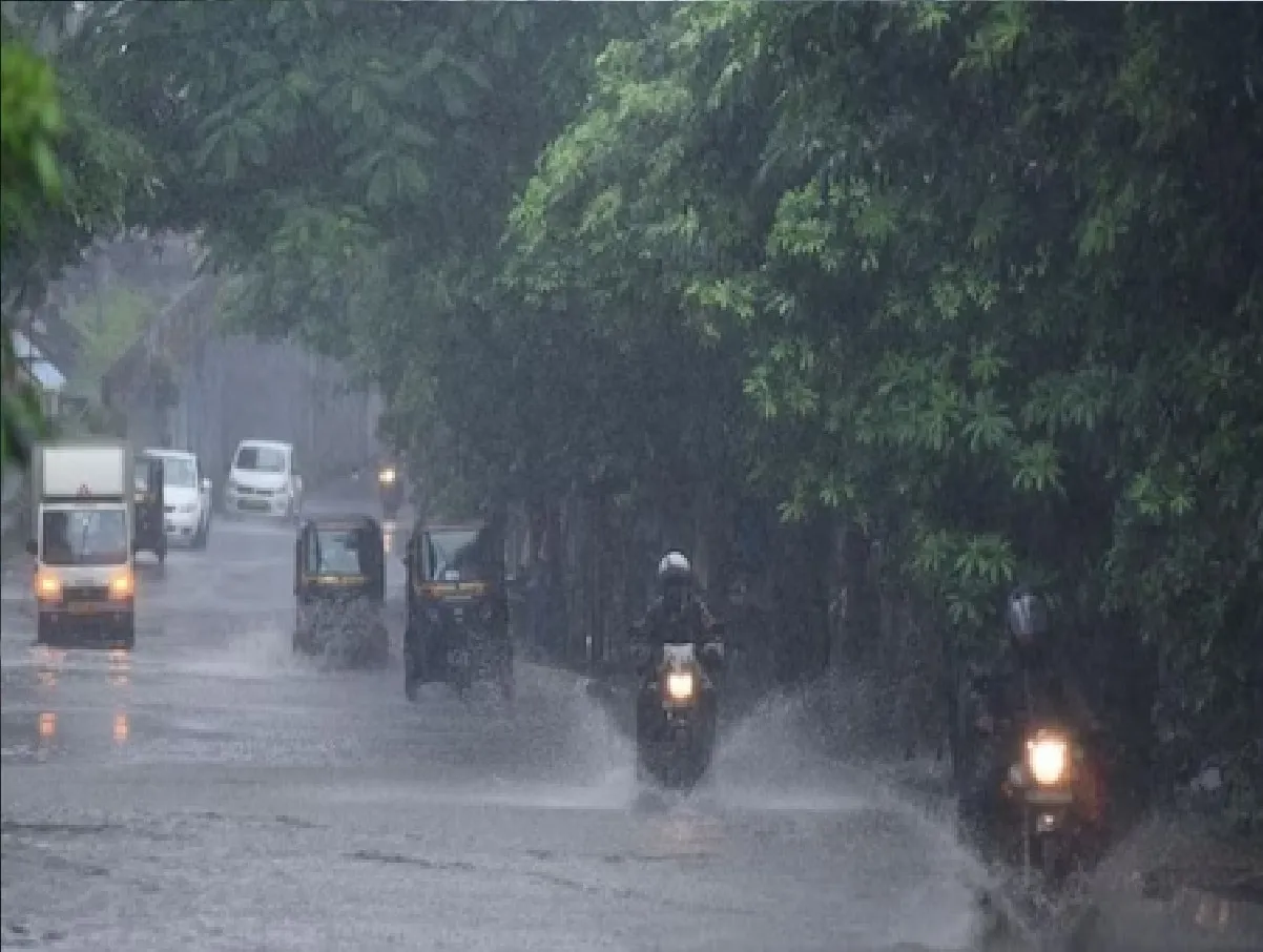 IMD Rain Prediction: রাত পোহালেই অতি ভারী বৃষ্টি উত্তরবঙ্গ ছাড়াও আরও ৩  রাজ্যে, ঢুকছে মৌসুমী বায়ু, দেশের কোথায় কোথায় দুর্যোগের আশঙ্কা IMD  Weather ...