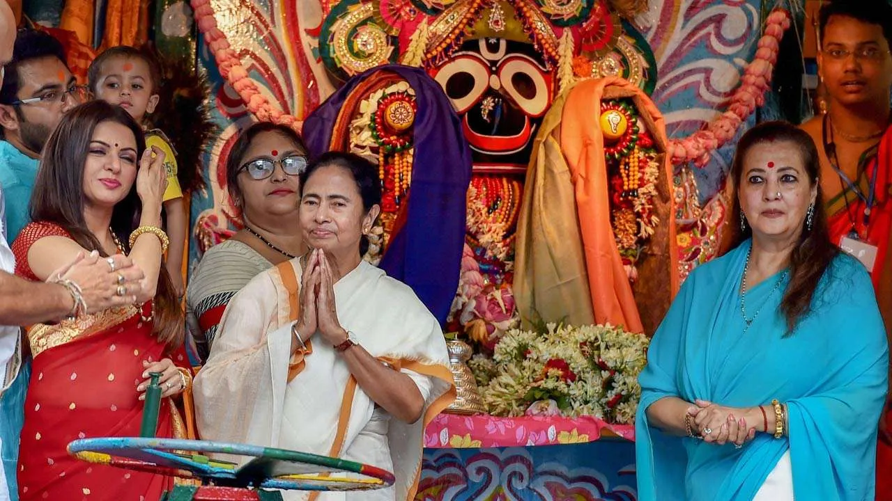 West Bengal CM Mamata Banerjee flags off Jagannath Rath Yatra in Kolkata