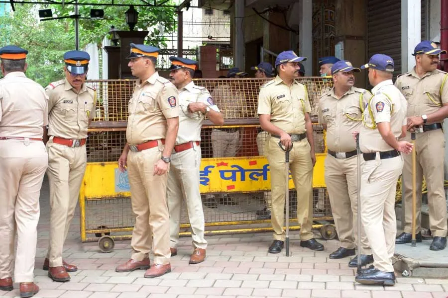 Threat call | Mumbai Police gets another Threat Call About RDX-Laden Tanker  Heading to Goa with Pakistani Nationals dgtl - Anandabazar