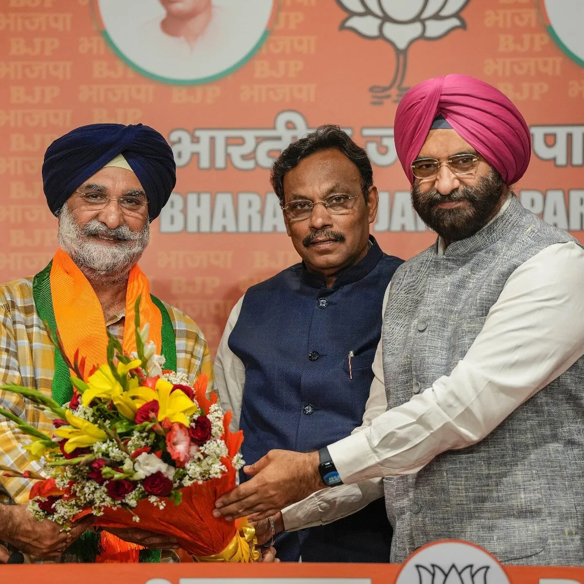 Former diplomat Taranjit Singh Sandhu joins BJP, may get ticket from  Amritsar Lok Sabha elections - India Today