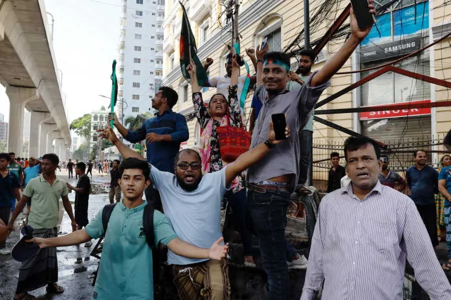 বাংলাদেশে সংখ্যালঘু এবং ভারতীয়দের নিরাপত্তা নিয়ে উদ্বিগ্ন কেন্দ্র,  পরিস্থিতিতে নজর রাখতে গঠন কমিটি - স্যন্দন পত্রিকা