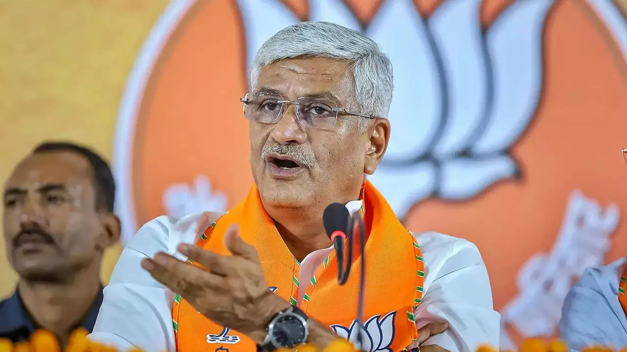 Jadugar ka jadoo khatam ho gaya hai...': BJP leader Gajendra Singh Shekhawat  jibes at Ashok Gehlot | India News - Times of India