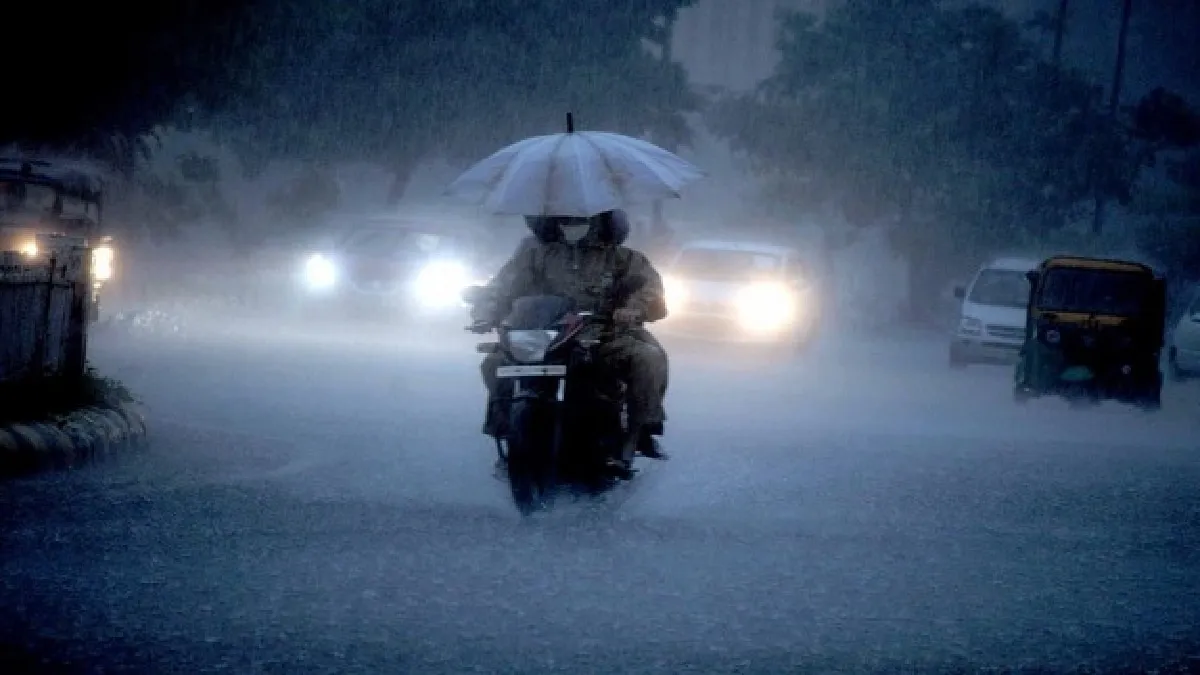 Monsoon 2024: Southwest monsoon sets in over Kerala. When will Delhi,  Mumbai receive first spells of rain? - BusinessToday