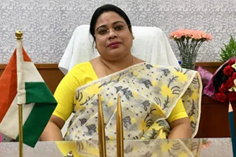 Lok Sabha Election 2024 | BJP fields Debasree Chaudhuri in Kolkata South  Against TMC's Mala Roy dgtl - Anandabazar