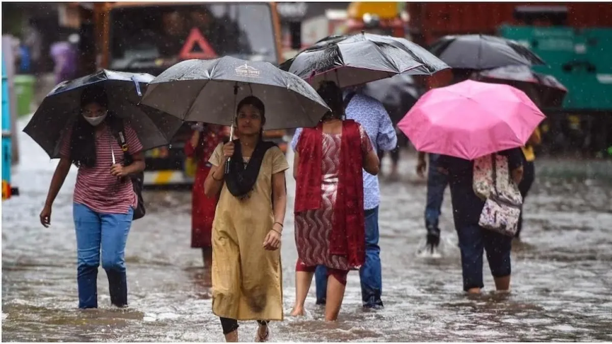 Rain In West Bengal: বুধবারও ভারী বৃষ্টির কবলে বাংলা, কতদিন চলবে? বন্যা  পরিস্থিতি কয়েকটি জেলায় - Rain In West Bengal weather update heavy to very  heavy rain forecast in south bengal north