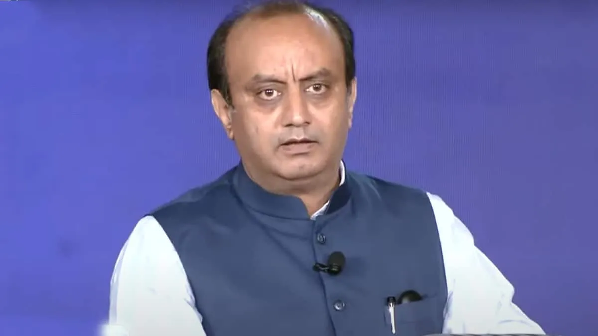 Sudhanshu Trivedi said If a Muslim criticizes, then why fatwa | Zee News