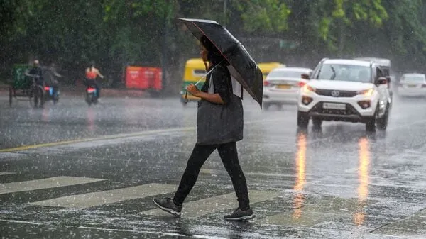 Record-breaking 14-day rainfall hits NCR, with IMD predicting more wet  weather | Today News