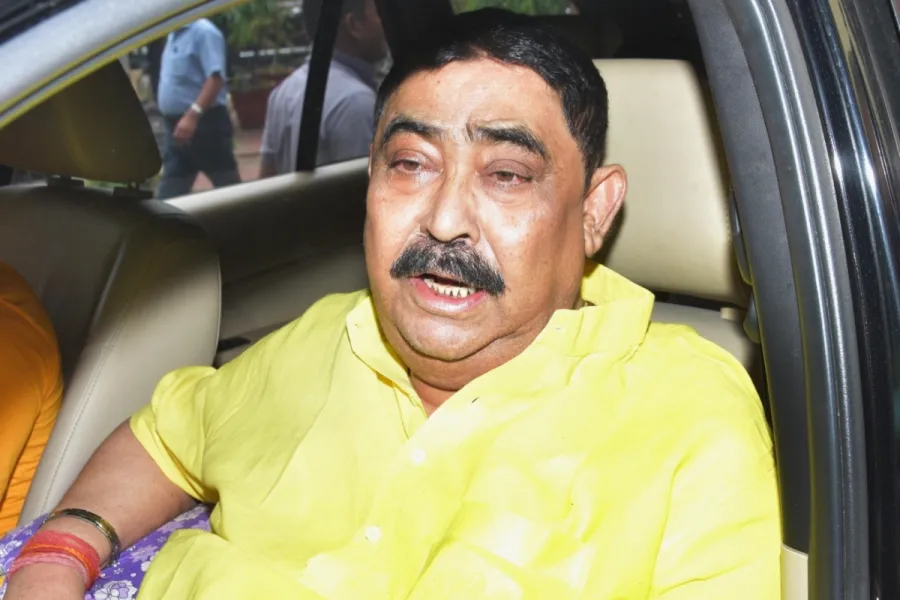 CBI smells a rat as lottery luck frequently shines on TMC's Anubrata Mondal  | CBI probe Anubrata Mondal lottery prize cattle smuggling case