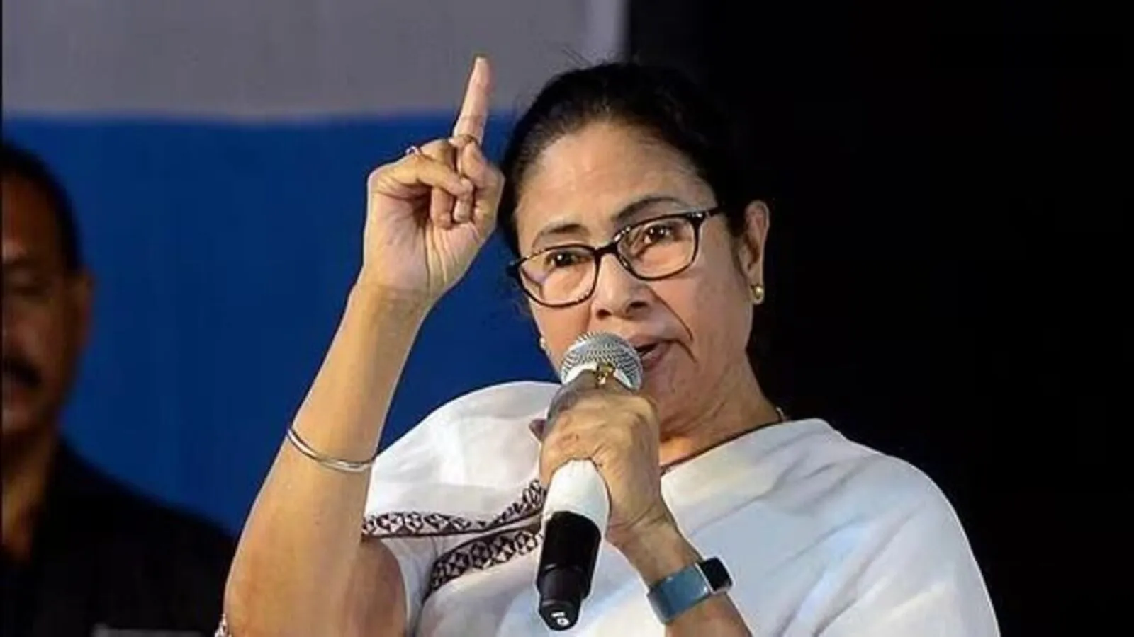 Hatred for Hindus': Netizens hit out at Mamata Banerjee's post on  Minorities Rights Day | Mint