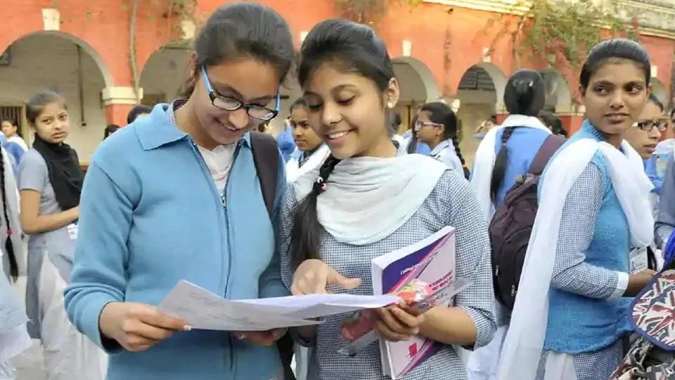 বেসরকারি স্কুল কর্তৃপক্ষের তৎপরতার অভাব, কন্যাশ্রীর সুবিধে থেকে বঞ্চিত বহু  ছাত্রী - বেসরকারি স্কুল কর্তৃপক্ষের তৎপরতার অভাব, কন্যাশ্রীর সুবিধে থেকে  বঞ্চিত বহু ছাত্রী, কর্মখালি নিউজ