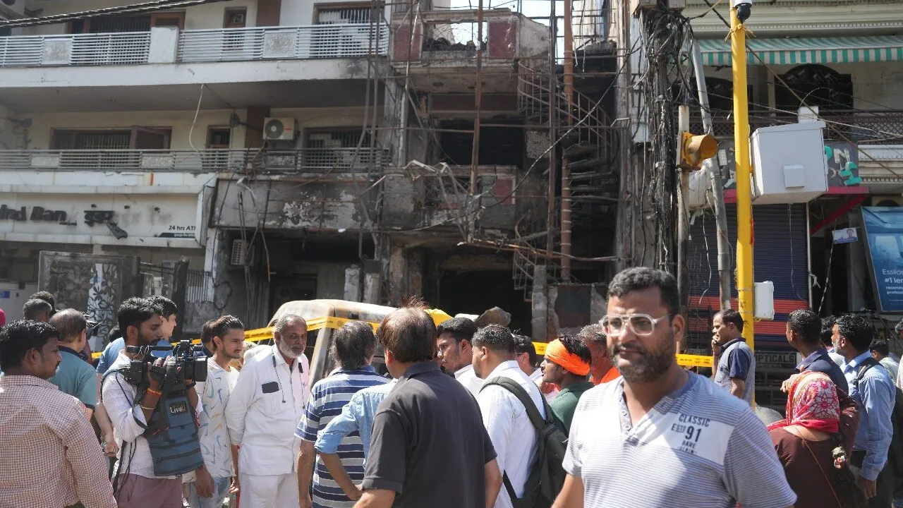 Delhi children hospital fire: Facility was unregistered, owner Naveen  Khichi caused harm to newborn in 2021 - India Today