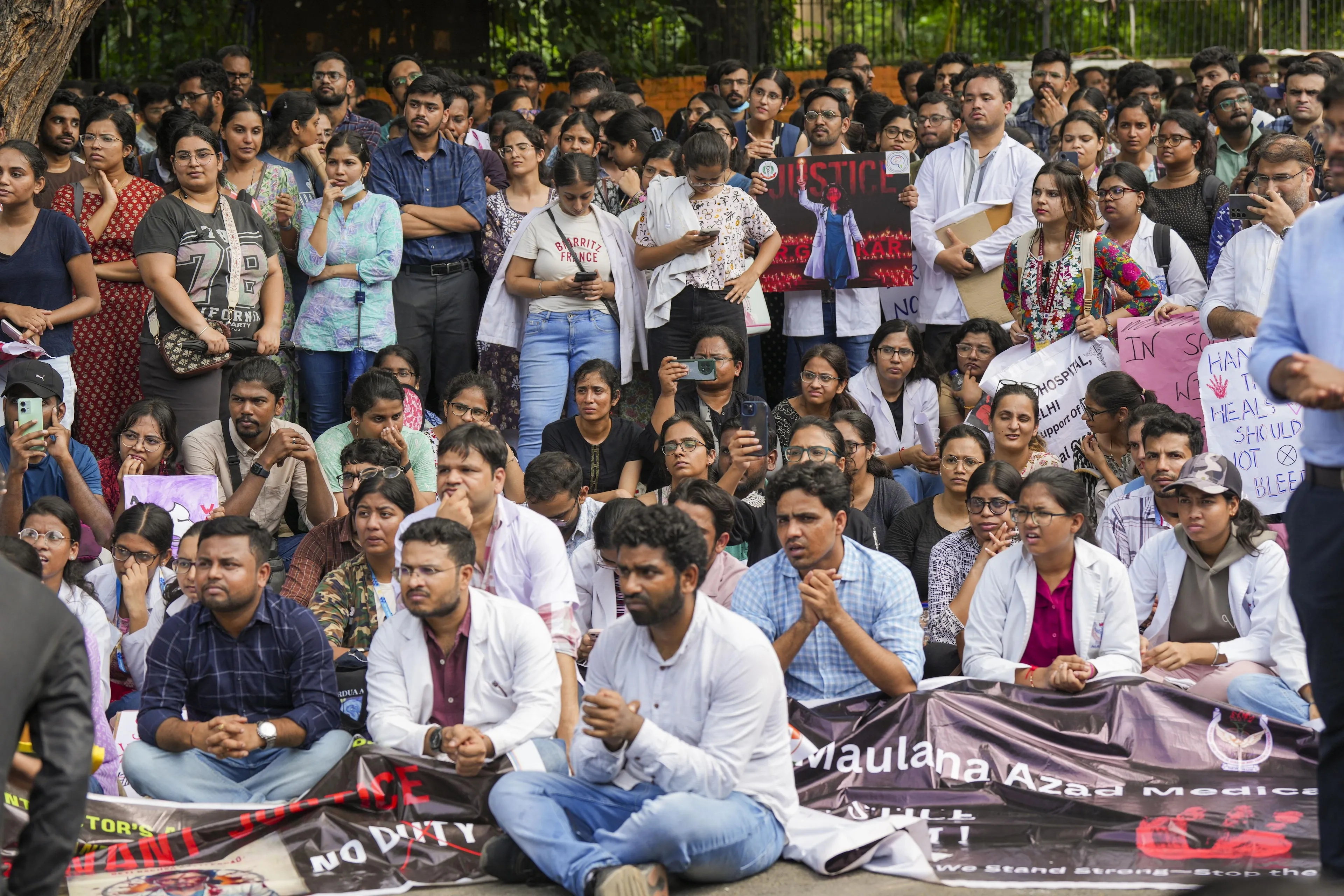 Female doctors safety: 35% of doctors, mostly women, feel unsafe at night  shifts, says IMA survey | India News - Business Standard