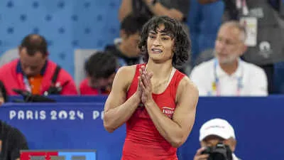 Overweight' Vinesh Phogat likely to be disqualified, may miss medal at  Paris Olympics: Report | Paris Olympics 2024 News - Times of India