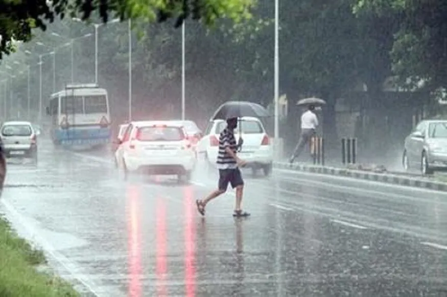 আগামী ২৪ ঘণ্টায় বাড়তে পারে বৃষ্টির প্রকোপ, জেনে নিন আবহাওয়ার খবর –  News18 বাংলা