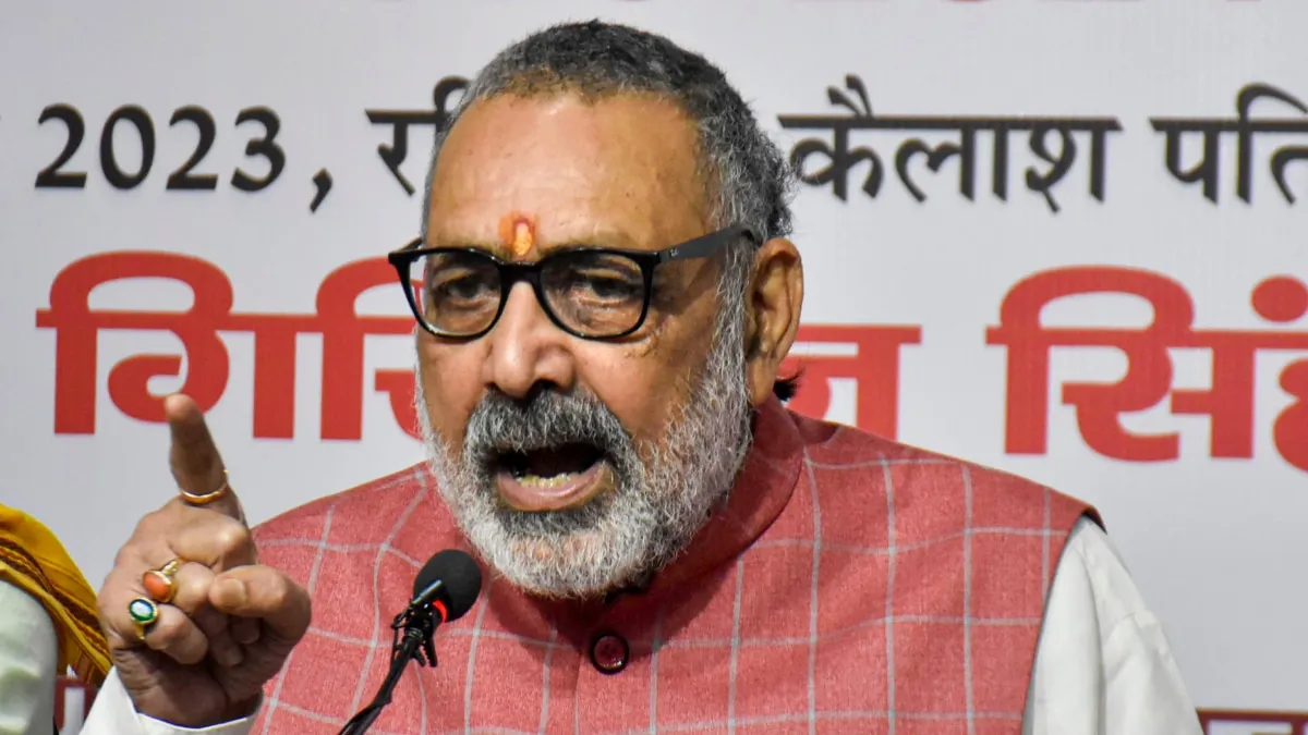 Lok Sabha Elections Giriraj Singh Attacks Congress For Breaking India  Snatching Property