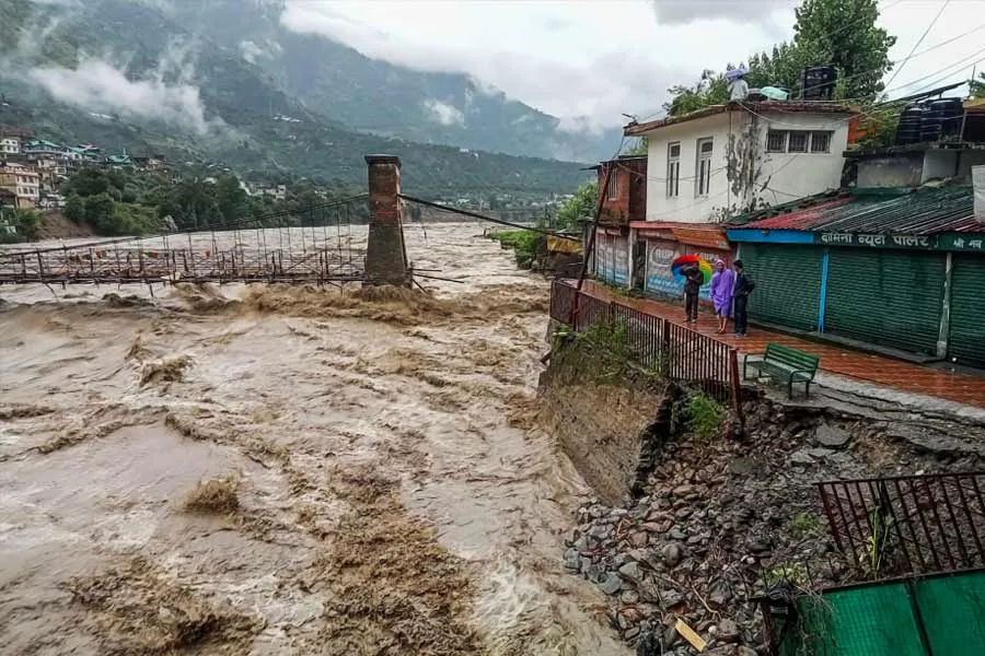 Flood in Himachal Pradesh | Orange alert in himachal as 72 died due to rain  dgtl - Anandabazar