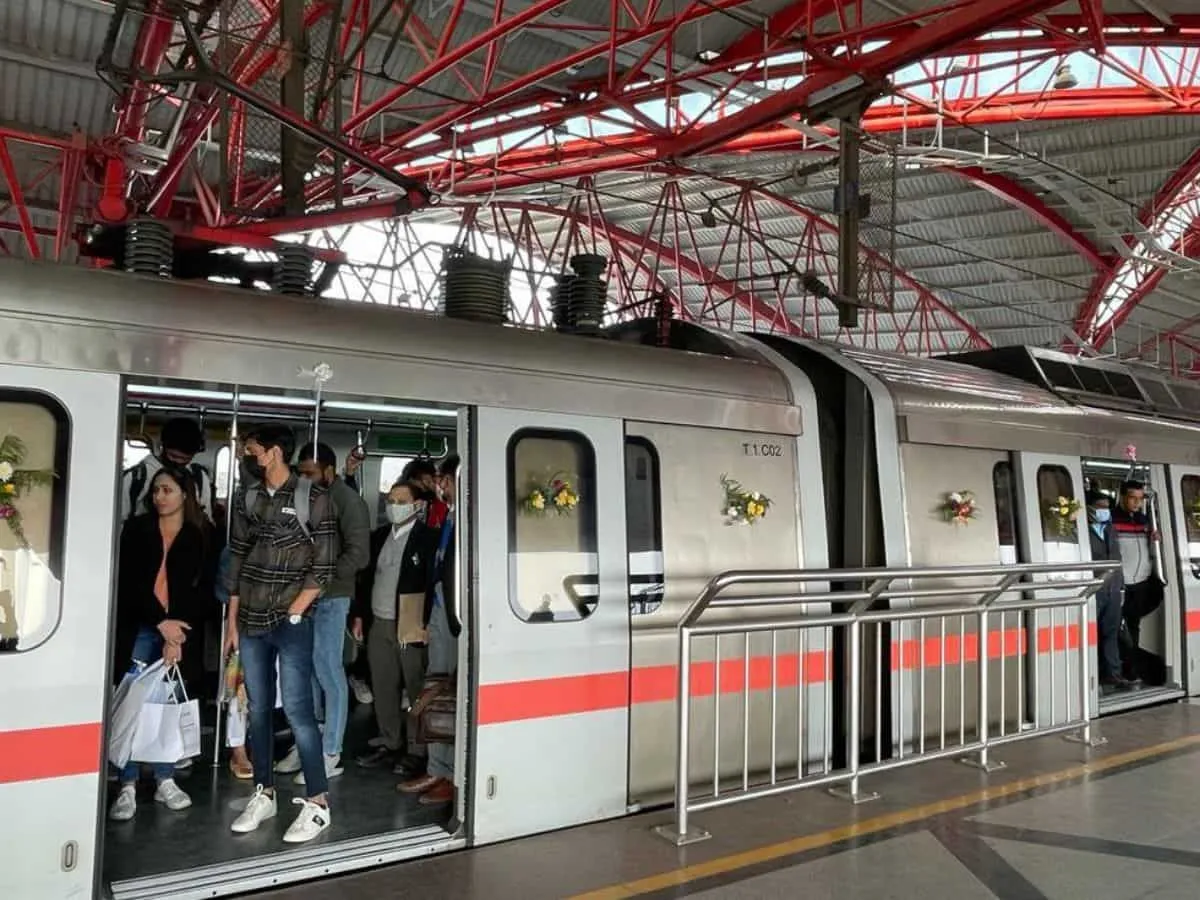 दिल्ली मेट्रो का बदला शेड्यूल! होली के दिन कितने बजे से शुरू होगी सर्विस? DMRC ने दी जानकारी