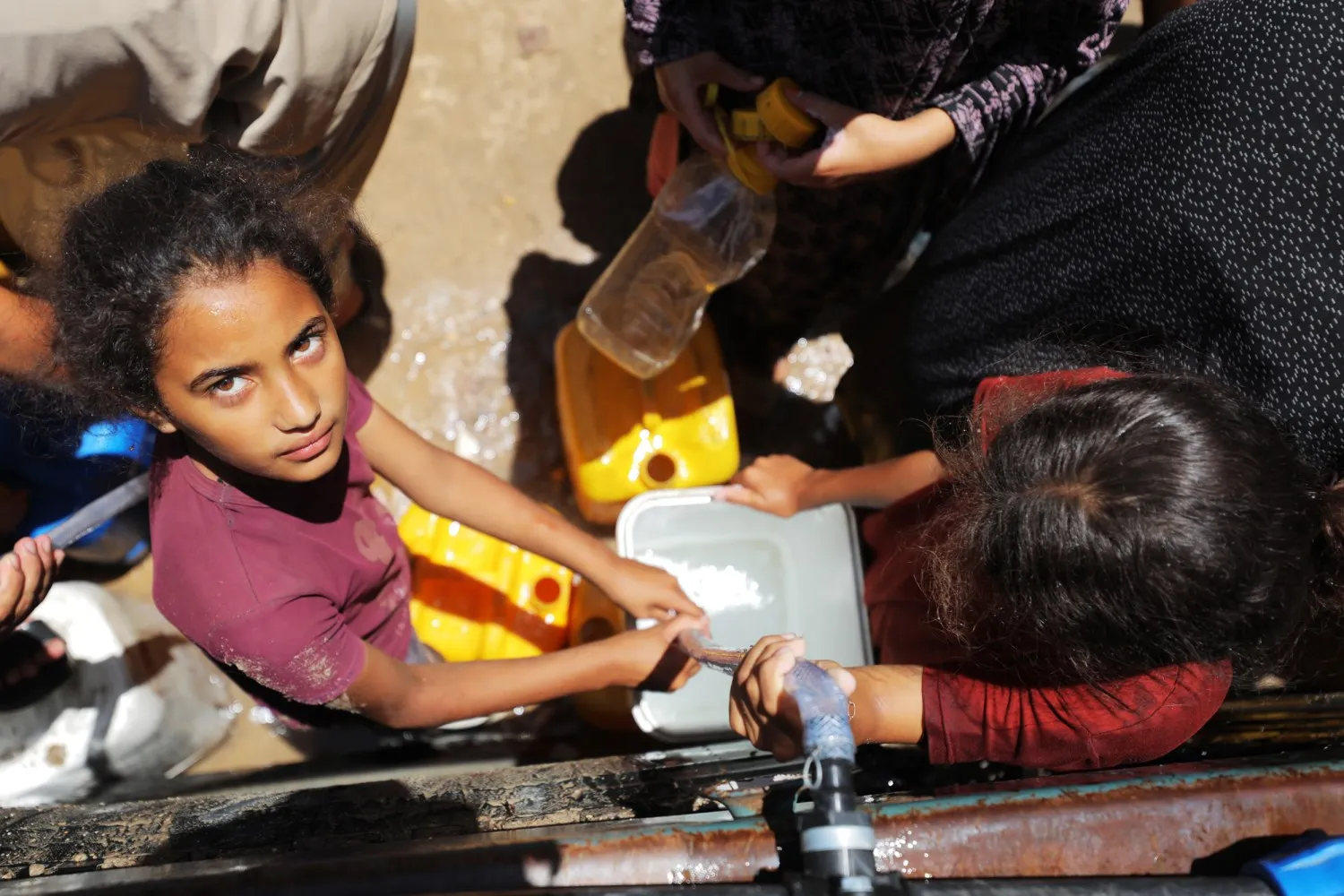 Clean water becomes an increasingly scarce resource in Gaza amid Israeli  offensive