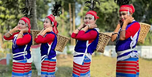 দুর্গাপুরে শেষ হলো গারো সম্প্রদায়ের ওয়ানগালা উৎসব | DAILY SABUJ
