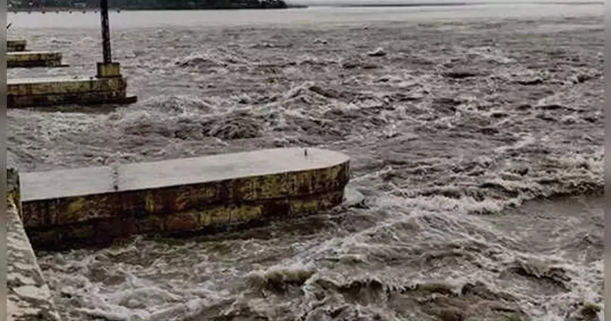 ভারতের এই চার নদীর জল স্পর্শ করতে ভয় পান অনেকে, কেন জানেন? | know about  the cursed rivers of india and how they are cursed