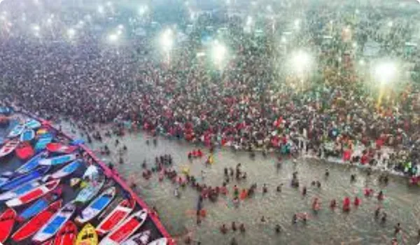 Devotees continue to arrive at Triveni Sangam on third day of 45-Day Maha  Kumbh Mela