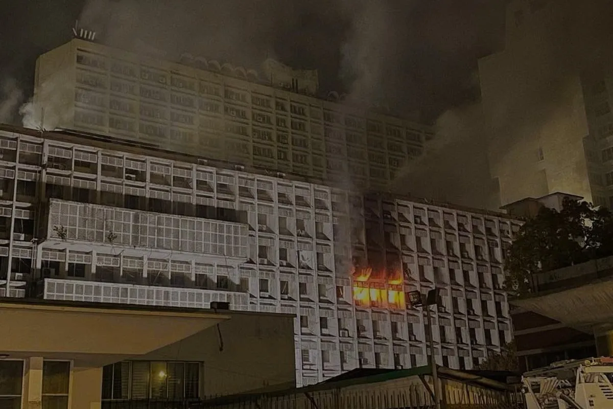 মধ্যরাতে সচিবালয়ে ভয়াবহ আগুন | | বাংলাদেশ প্রতিদিন