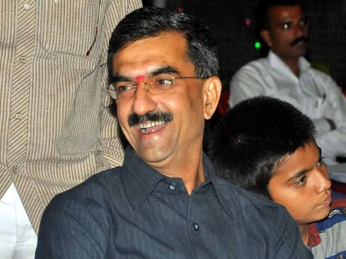 Shambhuraj Desai Has Now Become The Cabinet Minister Of The Same Department  In Which He Was The Minister Of State | Shambhuraj Desai : शंभुराज देसाई  ज्या खात्याचे राज्यमंत्री होते त्याच खात्याचे