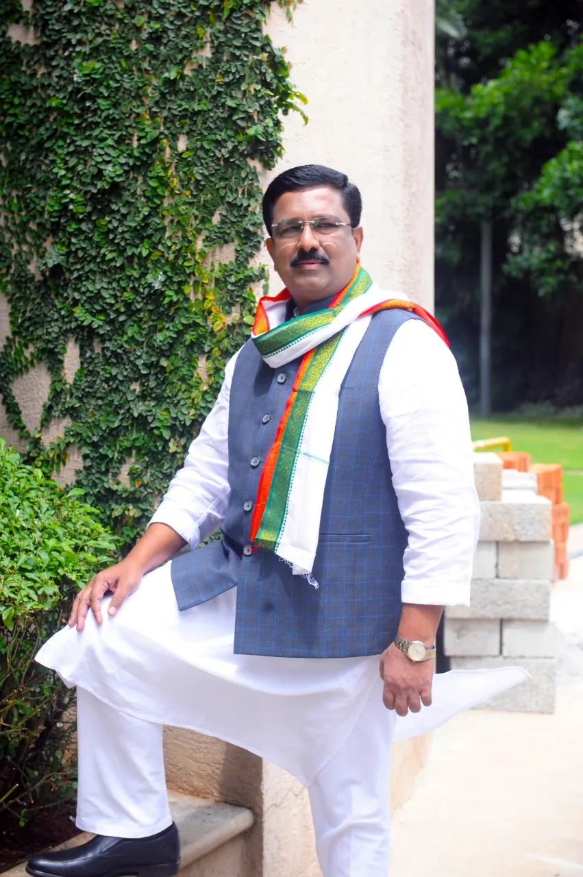 Dr. Syed Naseer Hussain Dr. Syed Naseer Hussain