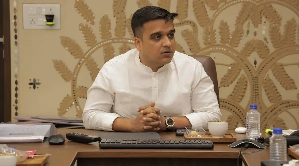 Harsh Sanghvi tweeted amidst results Gujarat assembly elections people  commented on social media - Gujarat Election Result 2022: काउटिंग के बीच  भाजपा नेता हर्ष सांघवी ने ट्वीट में पूछा- हाउ इज द