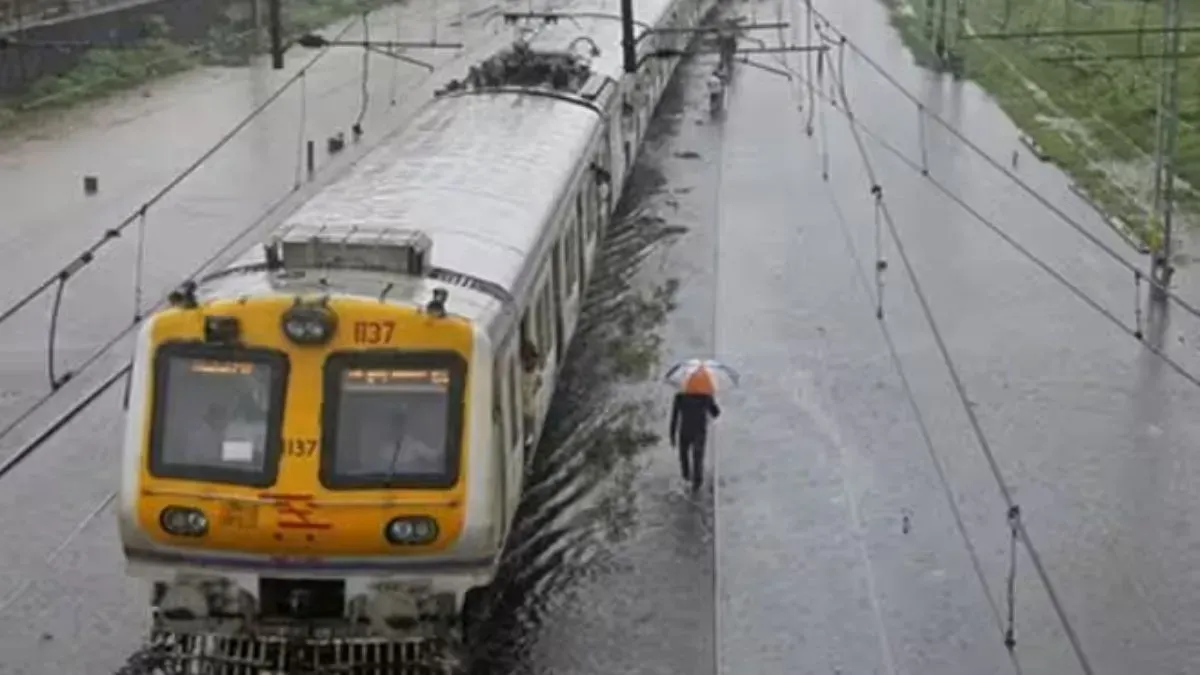 Mumbai Local Train Update: Services on suburban section halted due to water  logging on tracks after heavy rains - Railways News | The Financial Express