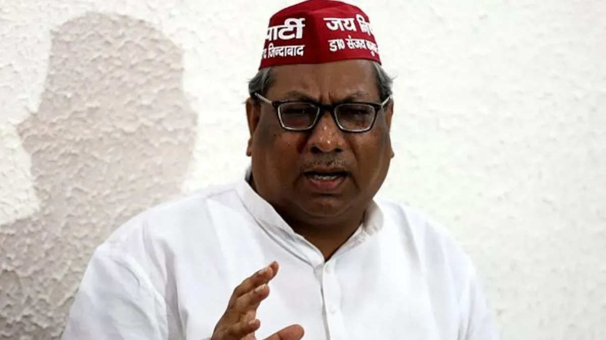 निषाद पार्टी के राष्ट्रीय अध्यक्ष संजय निषाद पर हमला, पट्टी कराने के बाद  धरने पर बैठे | Jansatta