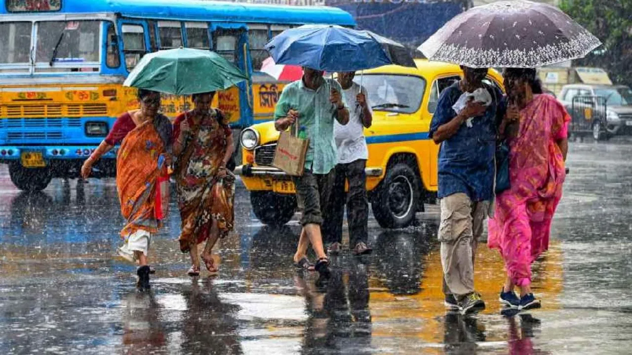 Rain in Kolkata: কিছুক্ষণের মধ্যেই ফের বৃষ্টি কলকাতায়, কালবৈশাখীর দেখা  মিলতে পারে ৬ জেলায় - Bengali News | Rain again in Kolkata, Kalbaishkhi may  be seen in 6 districts, says weather office |