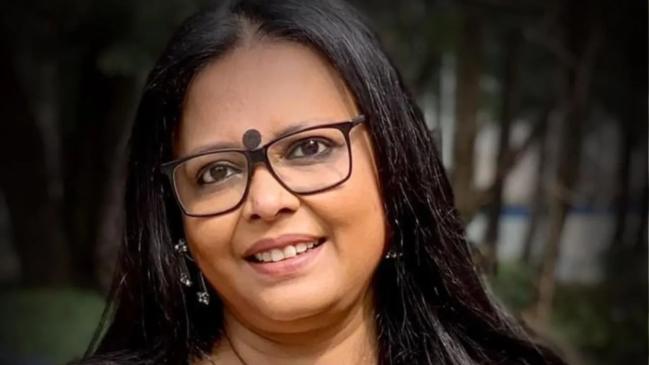 Video: ৩৮ বছর বয়সে প্রেম ভাঙে লোপামুদ্রার! কেন বলেন, 'আমি প্রেমিকা হিসেবে  উপযুক্ত নই...' - Bengali News | This is what lopamudra mitra said about her  love life | TV9 Bangla News