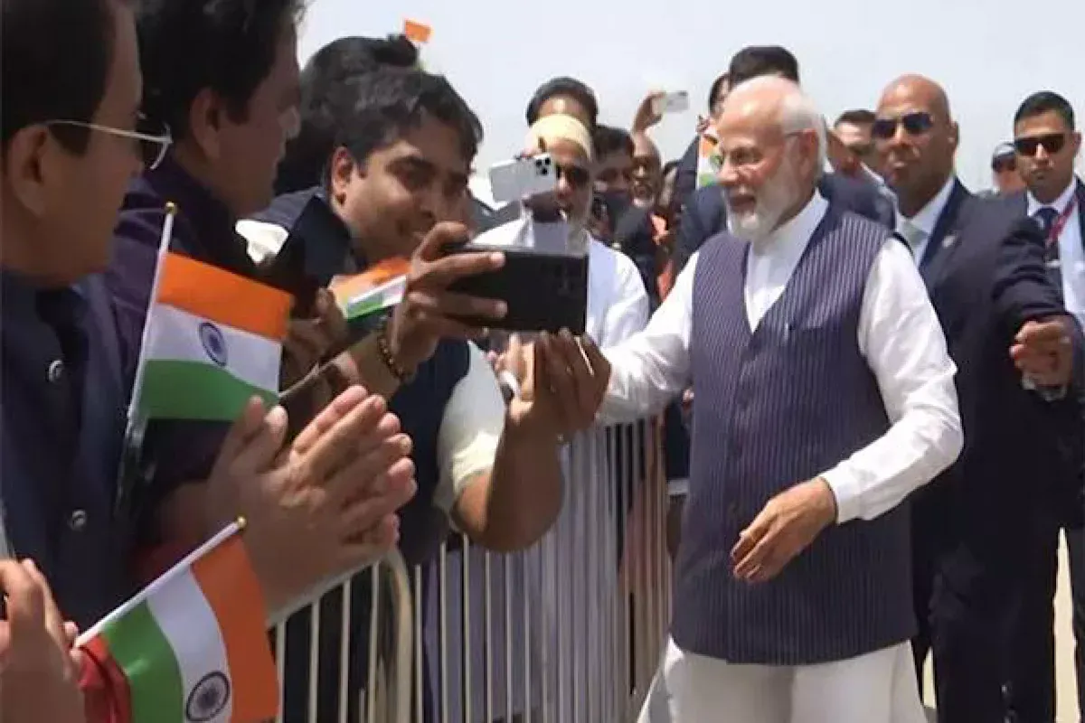 PM Modi receives grand welcome from Indian community on arrival in US - The  Statesman