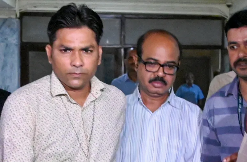 Doc's rape-murder: Ex-RG Kar hospital principal, Tala PS officer-in-charge  produced in court - Daily Excelsior