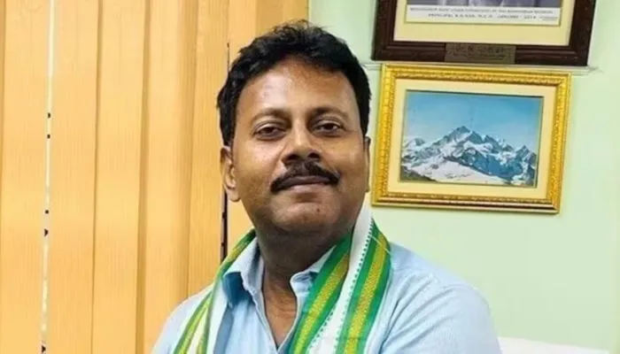 CBI reveals how Sandip Ghosh made 84 illegal appointments, managed tender  and siphoned off funds