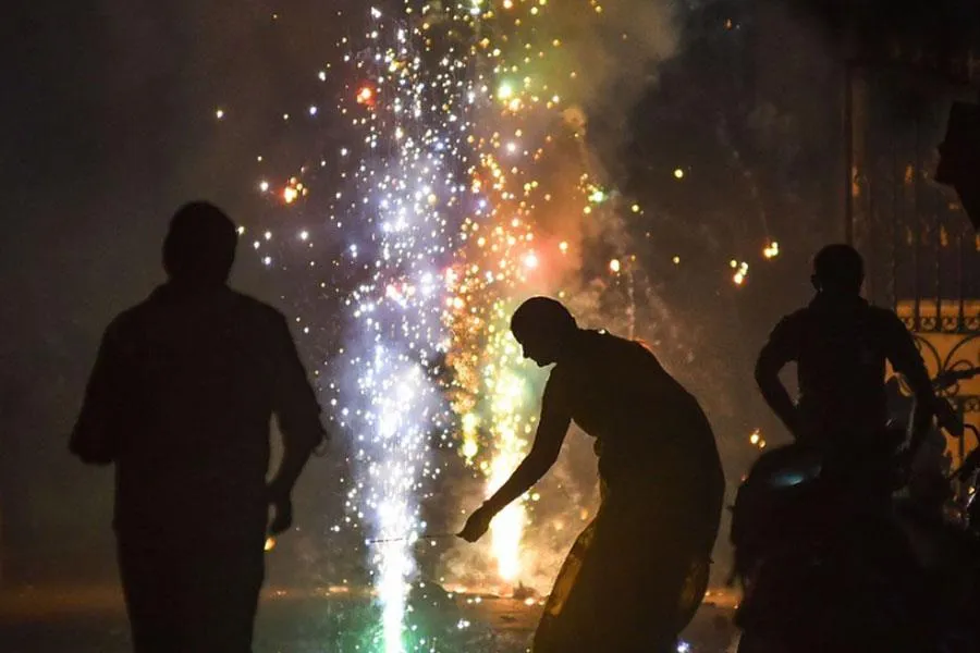 Firecracker ban: 'খোলা বাতাসে শ্বাস নিতে দিন', জানাল সুপ্রিম কোর্ট