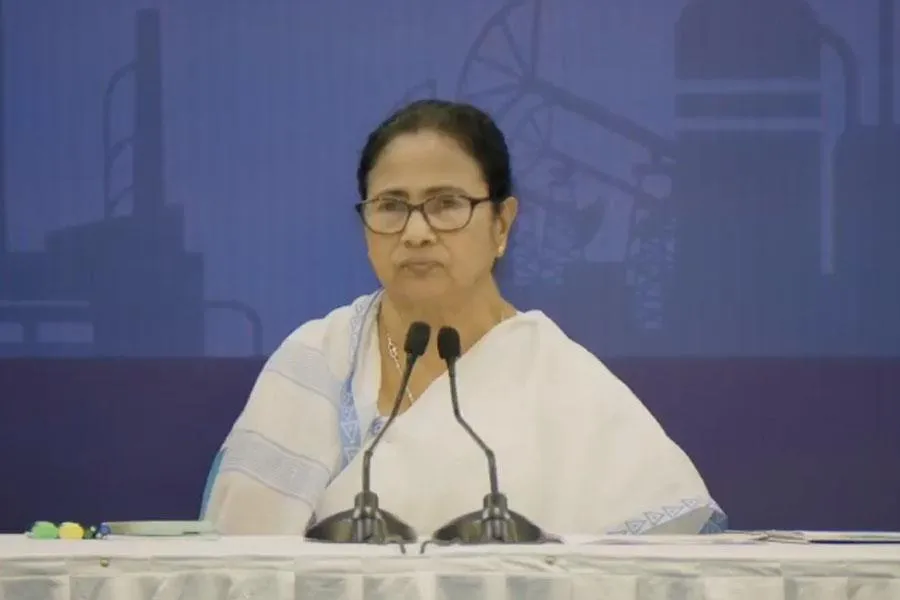 নবান্নে শিল্পপতিদের সঙ্গে বৈঠকে মুখ্যমন্ত্রী